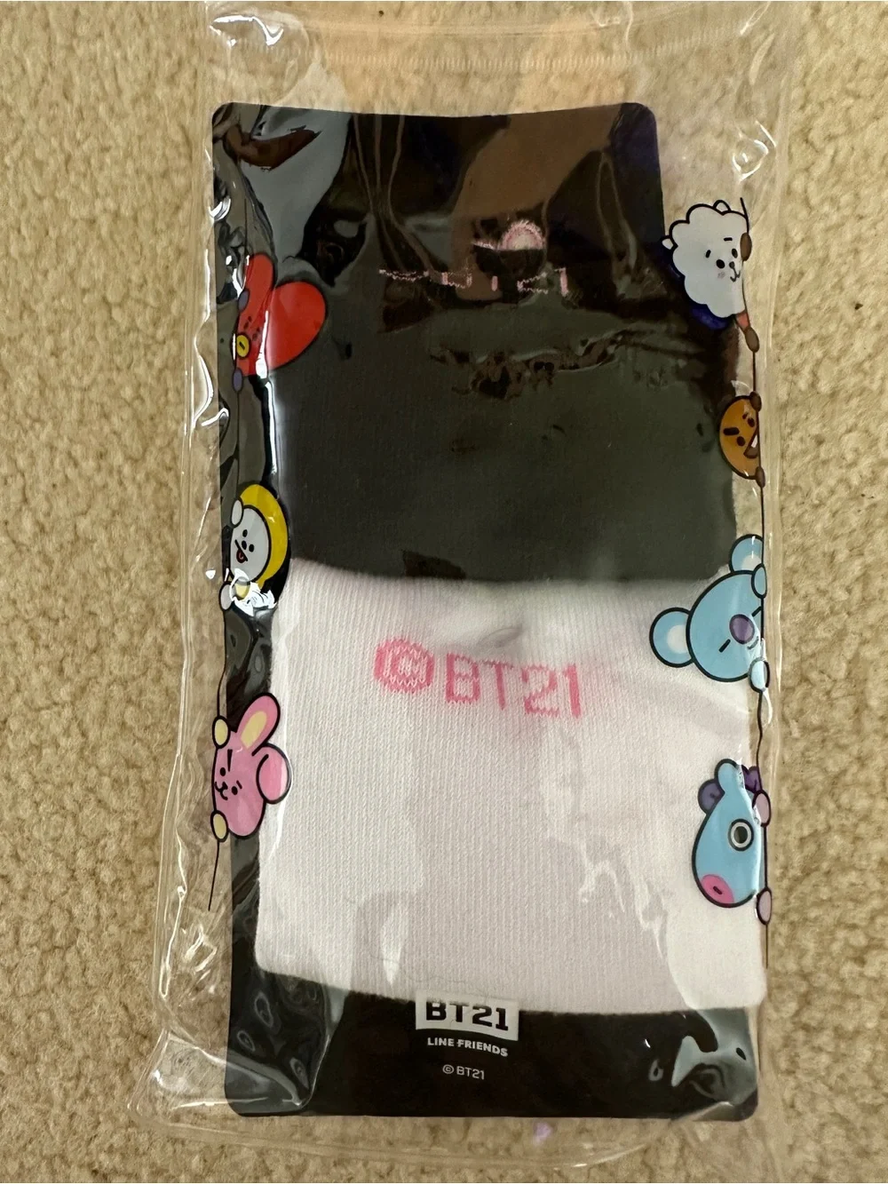 BT21 Cooky No-Show Socks – Black & White (2 Pack)